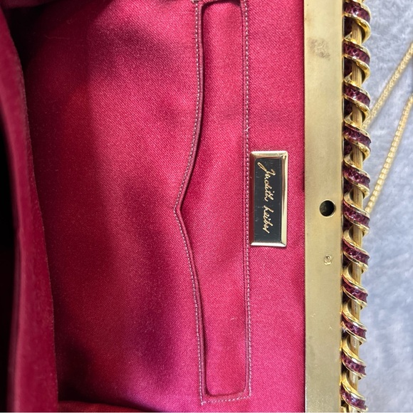 Judith Leiber Lizard Skin Purse with Gold Toned Hardware - Picture 5 of 14